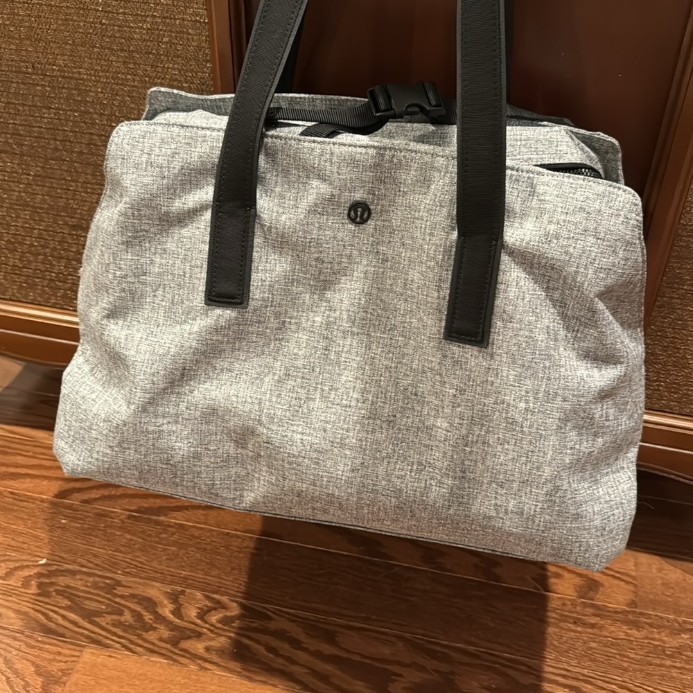 SOLD: Lululemon Go Getter Bag 26L HBLK/BLK Heathered Black